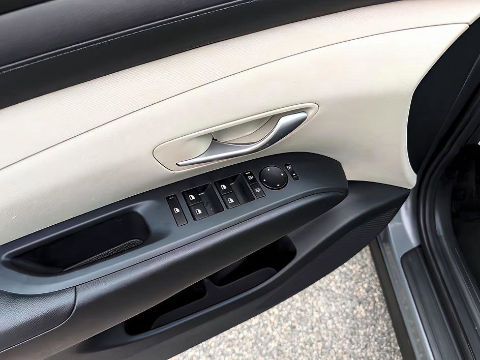 Used 2025 Hampton Gray Hyundai SEL image 49