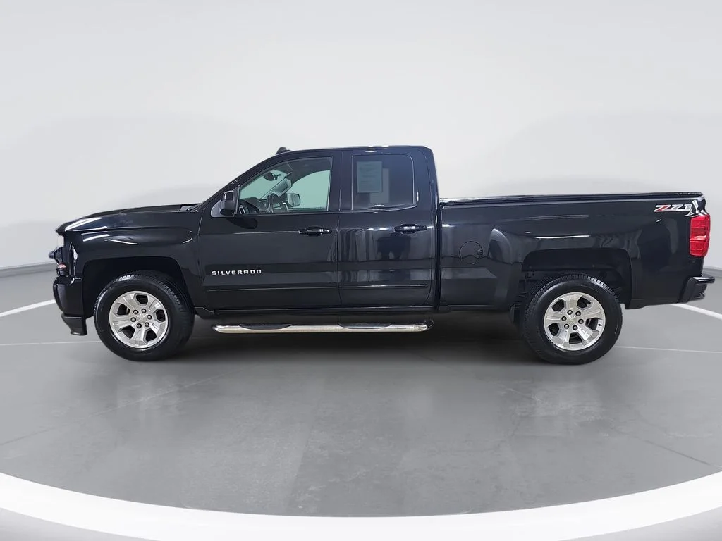 Used 2016 Black Chevrolet LT image 7