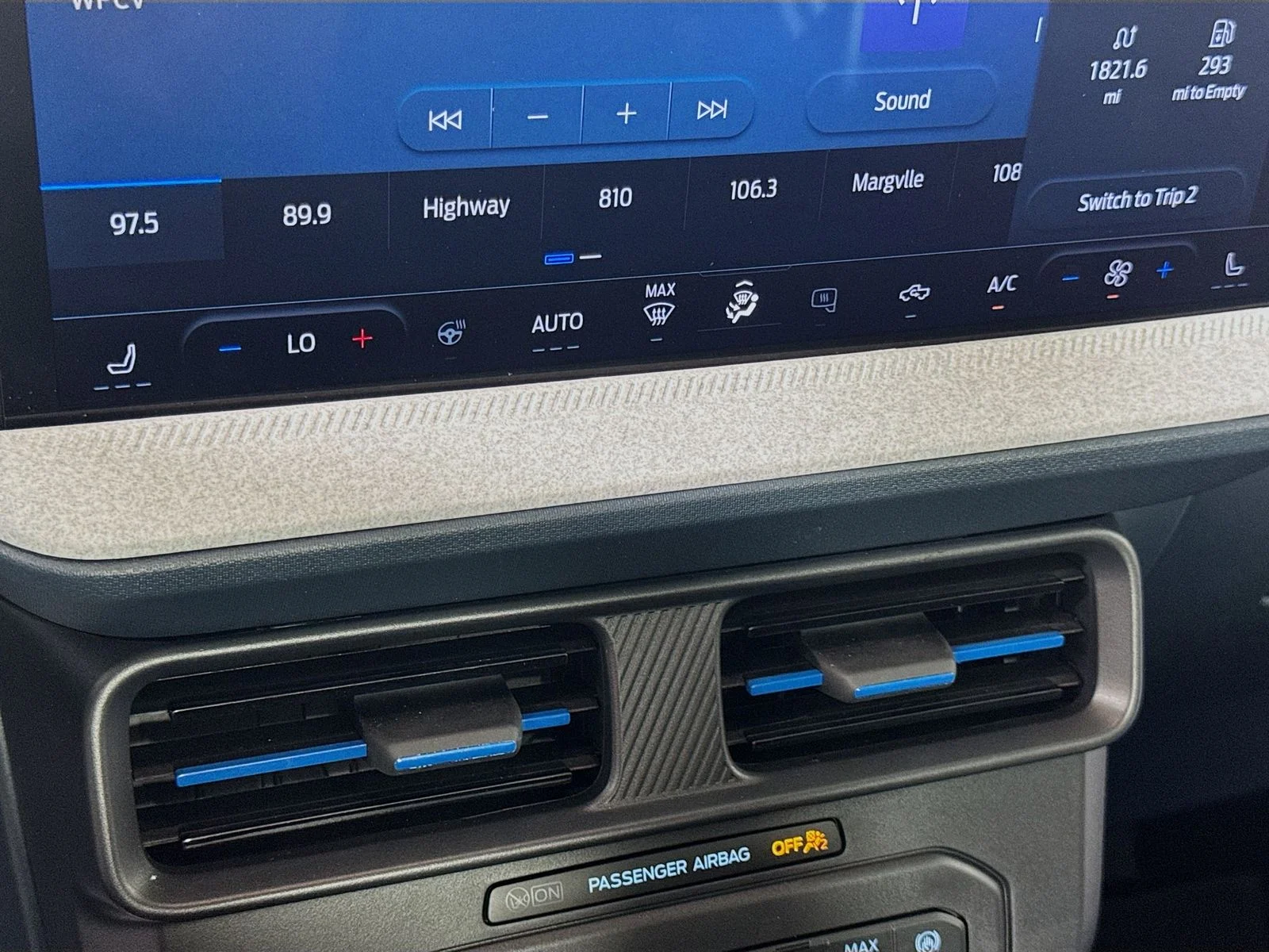 Certified Used 2025 Gray Ford XLT image 15