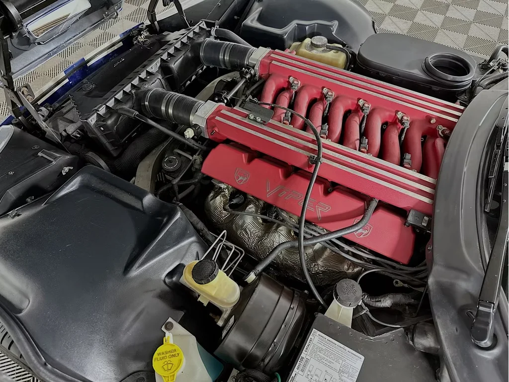 Used 1997 Blue Dodge GTS image 38