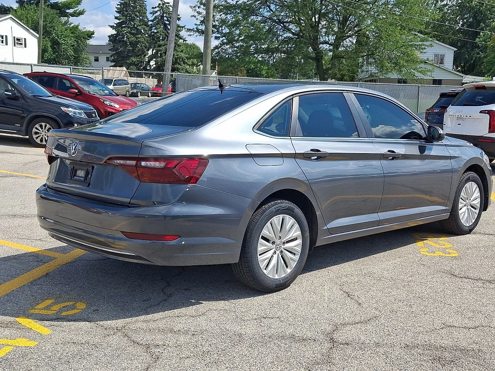 Used 2020  Volkswagen 1.4T S image 2