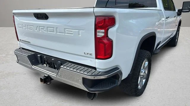 Used 2022 Summit White Chevrolet LTZ image 39