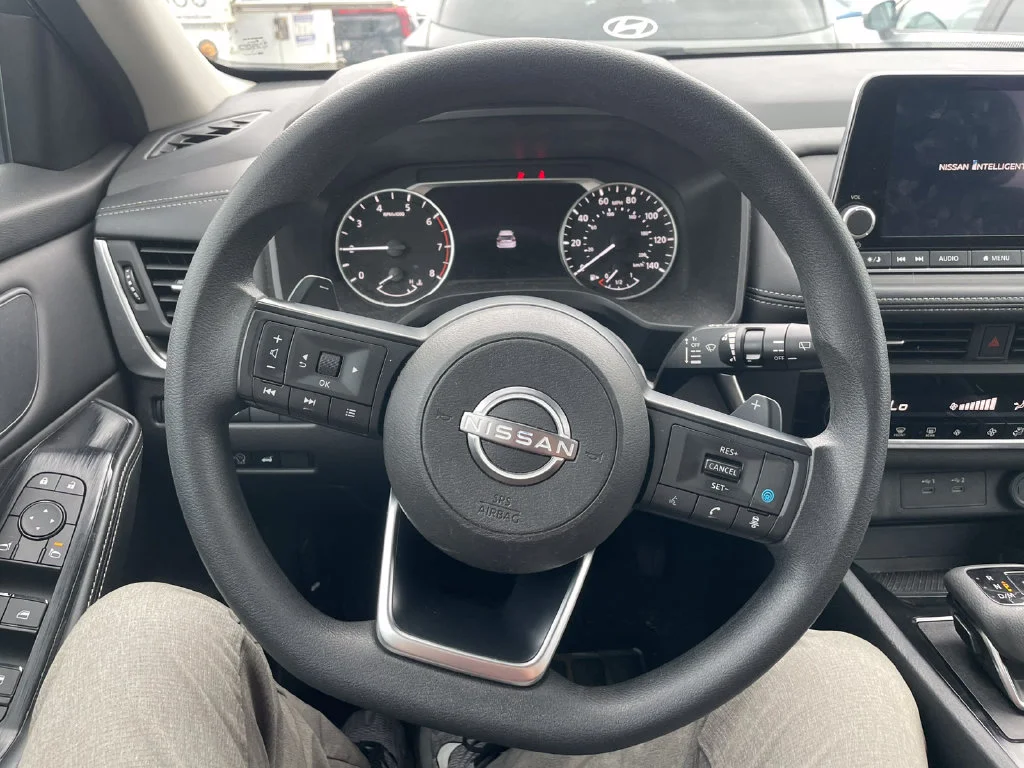 Used 2024 Gray Nissan SV image 10