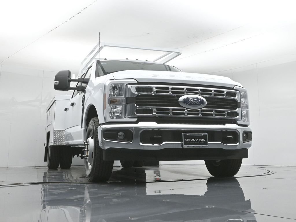 New 2026 Oxford White Ford XL image 54
