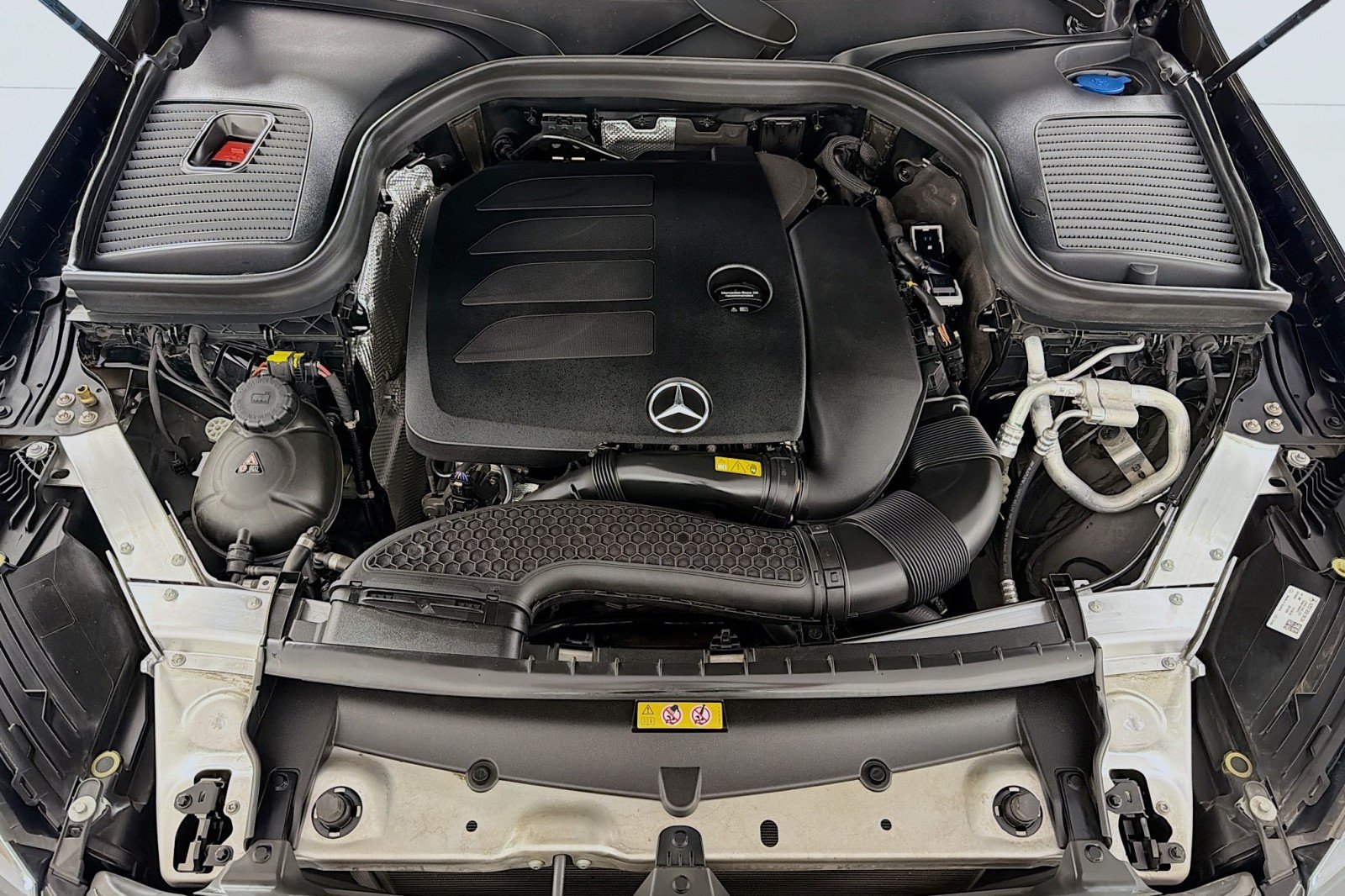 Used 2022 Black Mercedes-Benz 300 image 11