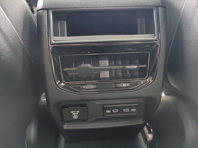 New 2027 Bright White Clear-Coat Paint Jeep Altitude image 3