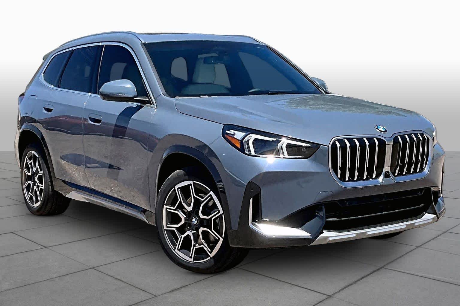 New 2026 Storm Bay Metallic BMW xDrive28i image 2