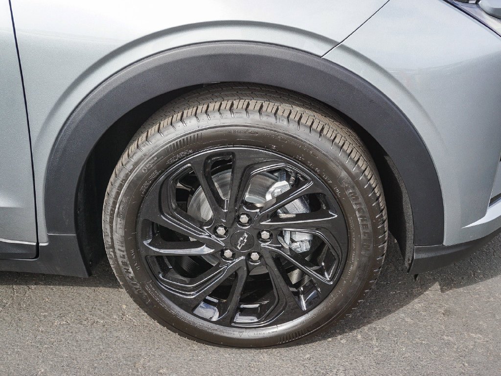 2027 Chevrolet Bolt RS - Photo 9