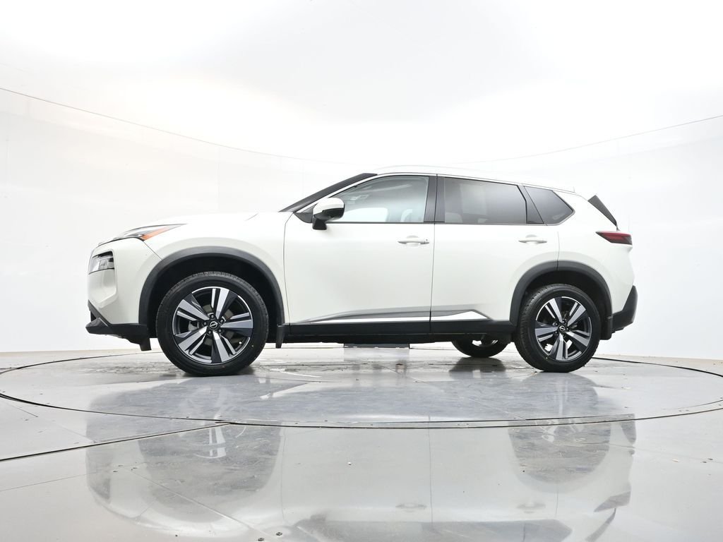 Used 2023 Pearl White Nissan SL image 35