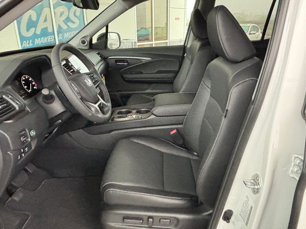 New 2026 Platinum White Pearl Honda RTL image 19