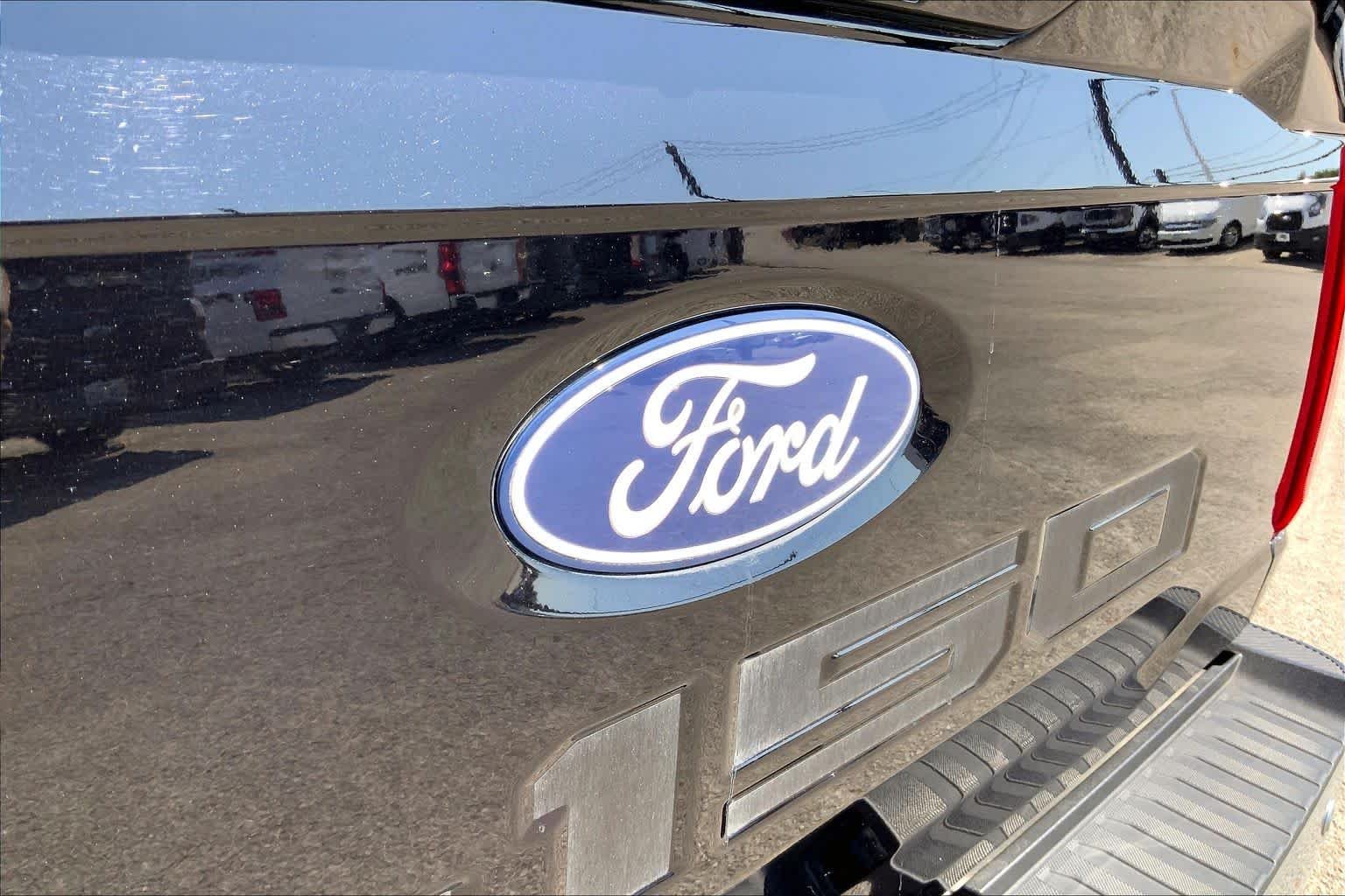 Used 2024 Agate Black Ford LARIAT image 10