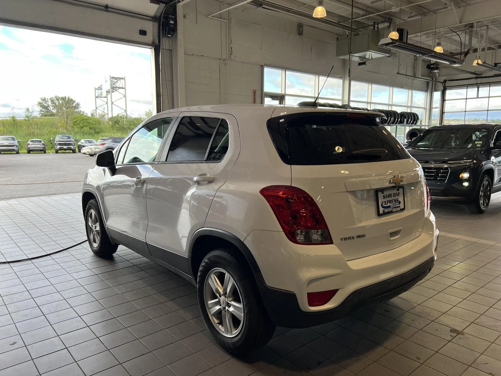 Used 2020 Summit White Chevrolet LS image 26