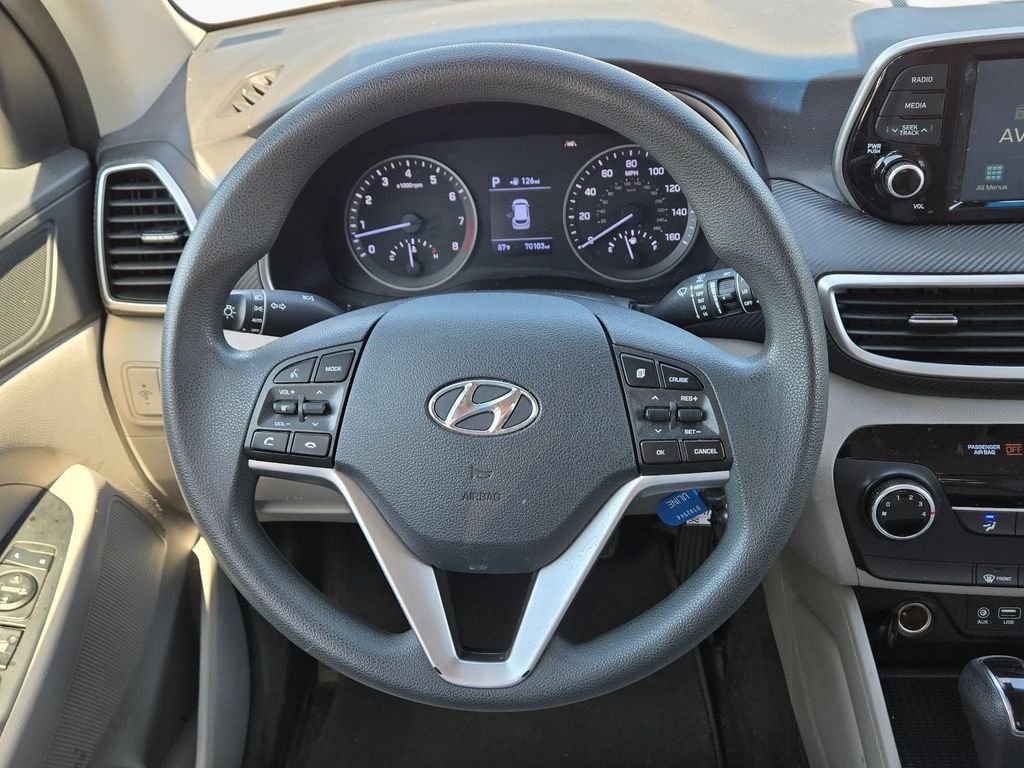 Used 2019 White Hyundai SE image 20