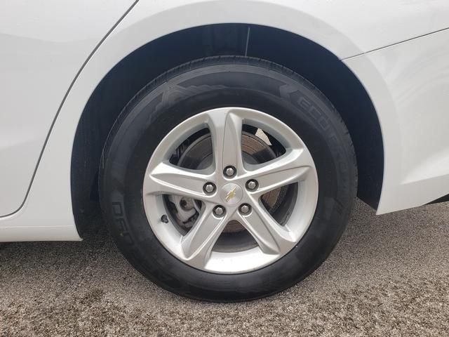 Used 2023 White Chevrolet LT image 27