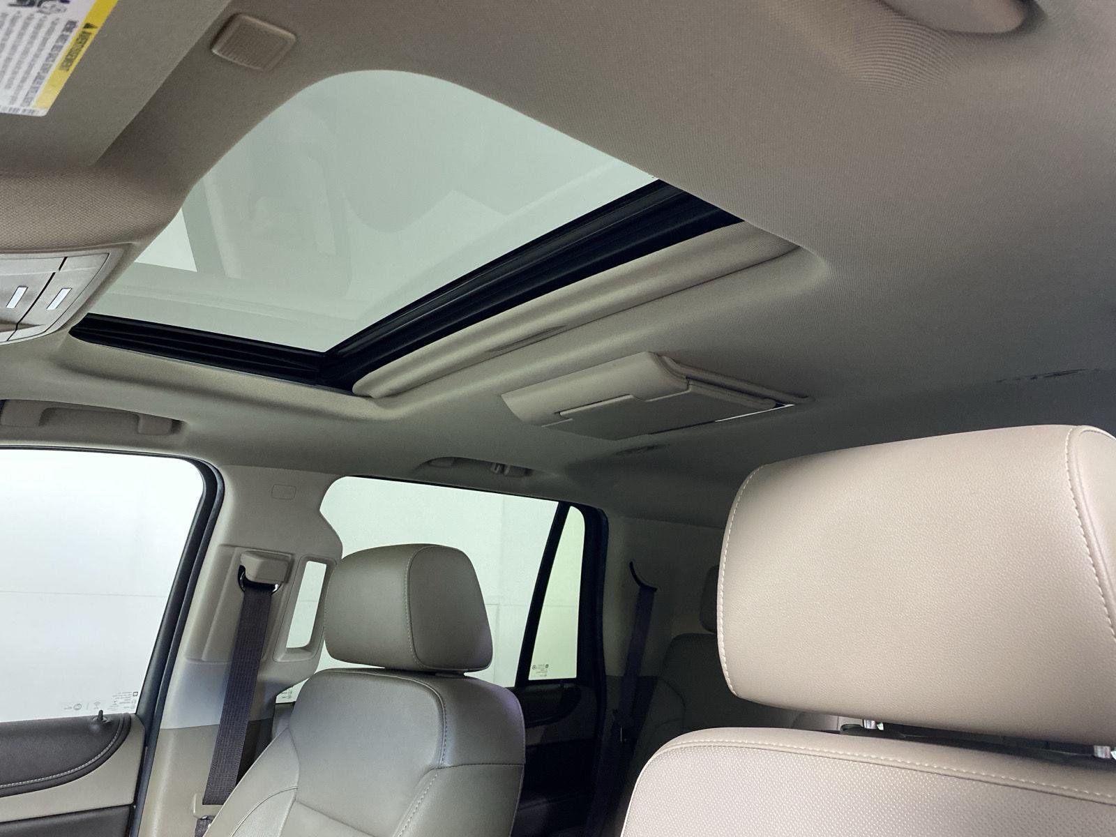 Used 2018 Summit White Chevrolet Premier image 14