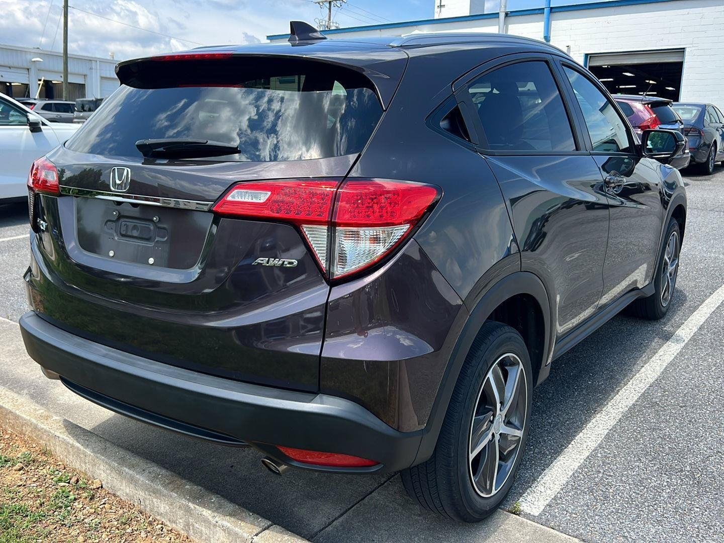 Used 2021 Midnight Amethyst Metallic Honda EX image 5