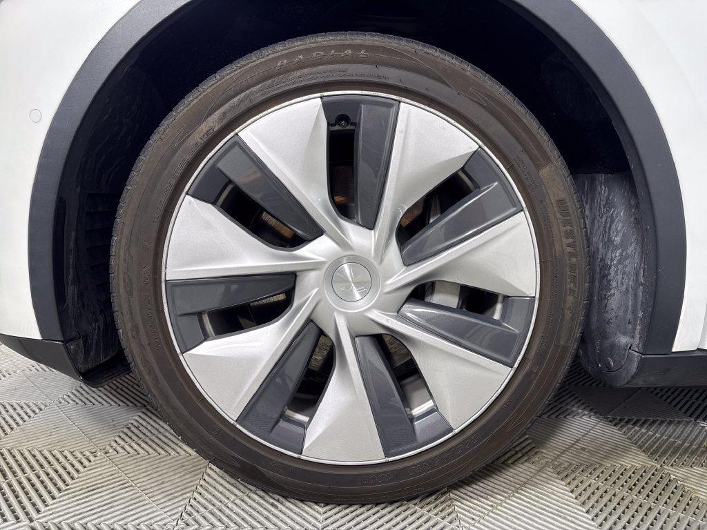 2022 Tesla Model Y Long Range - Photo 20