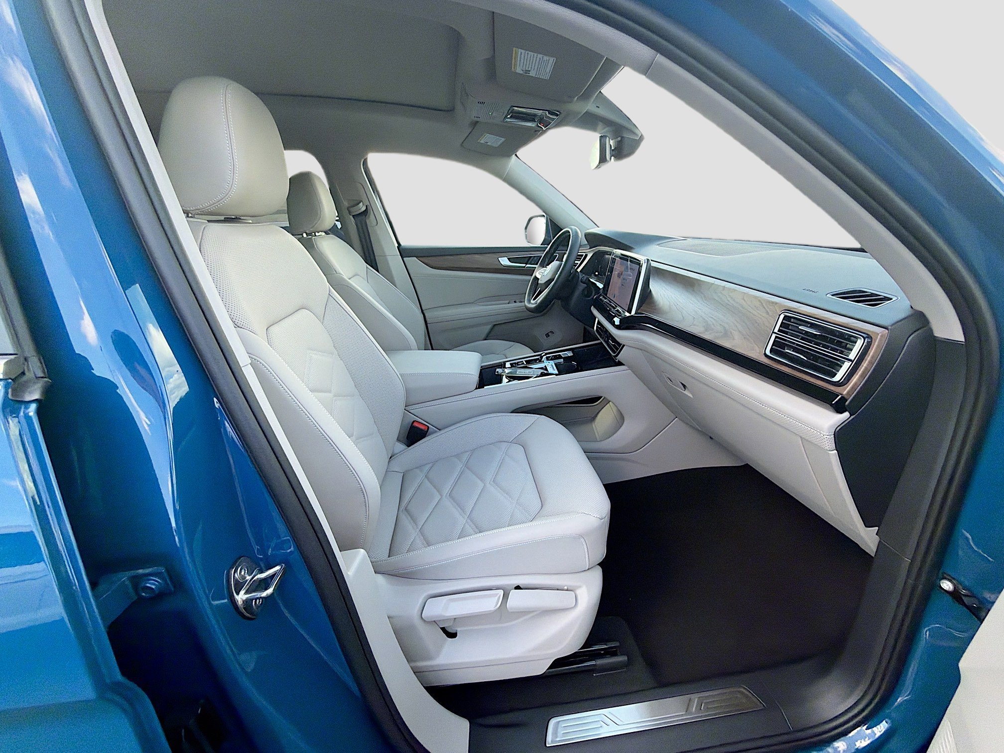 2026 Volkswagen Atlas SE w/Tech - Photo 25