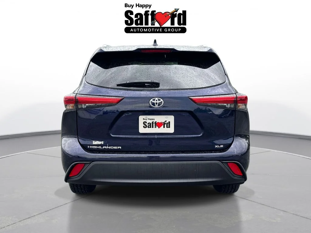 Used 2023  Toyota XLE image 7