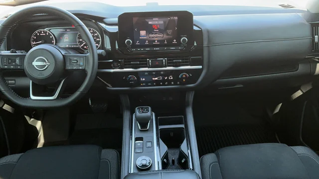 Used 2025 Gray Nissan SV image 16