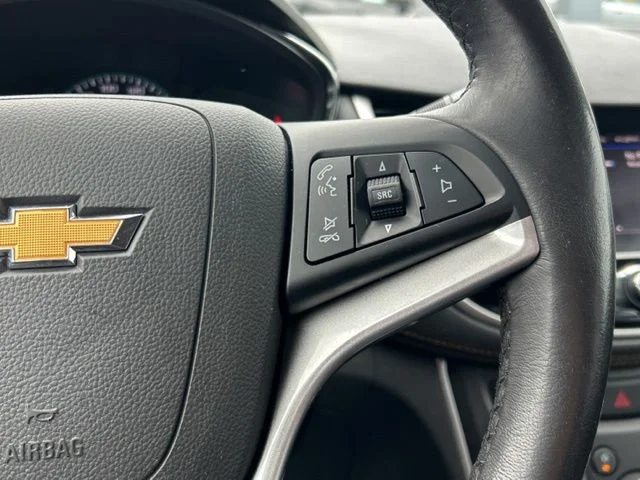 Used 2020 White Chevrolet LT image 32