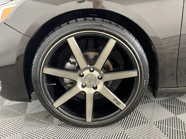 Used 2018 Black Honda LX image 35