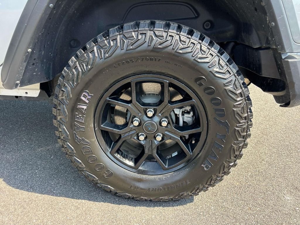 Used 2024 Silver Jeep Willys 4xe image 31