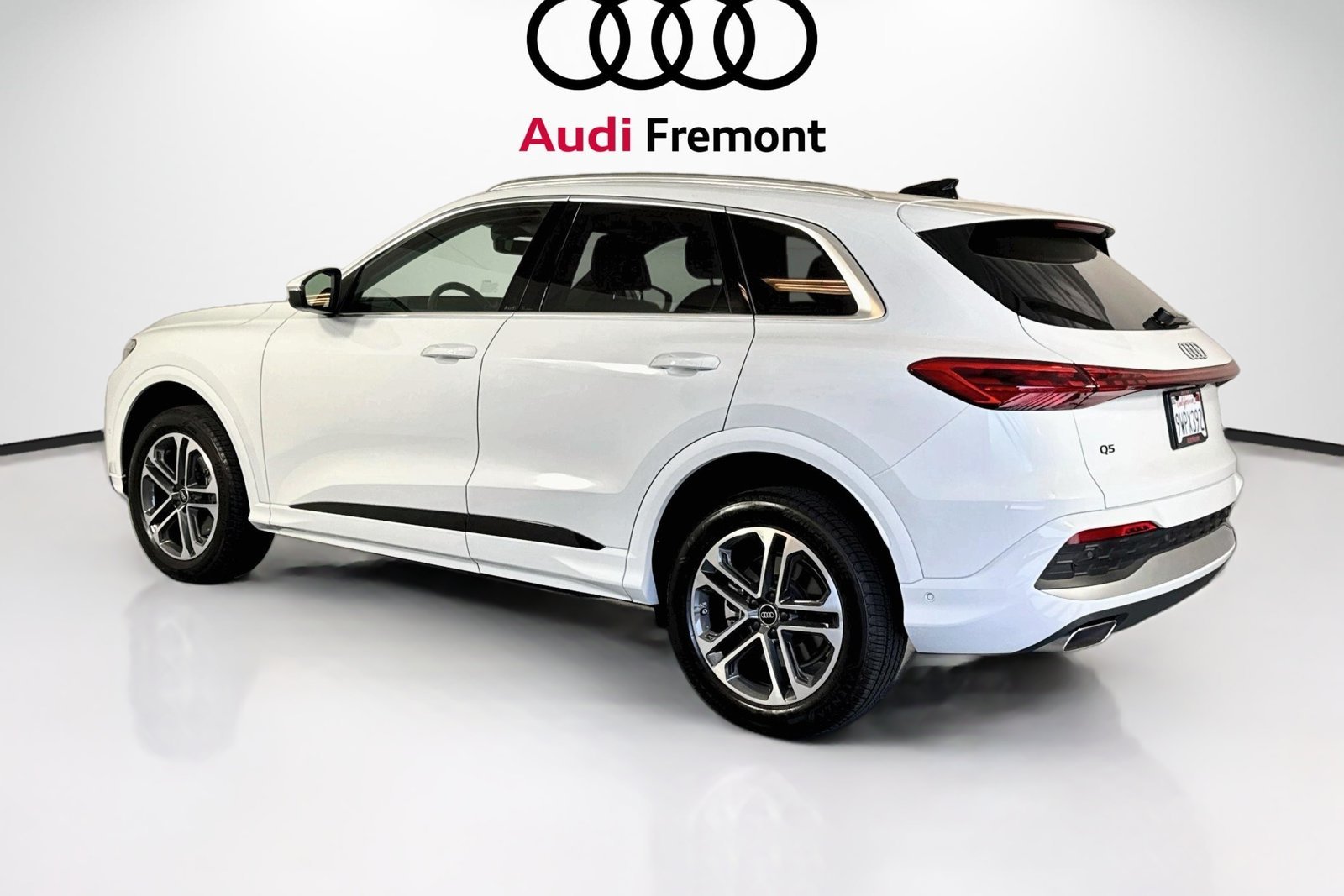 Used 2025 Glacier White Metallic Audi Premium image 8