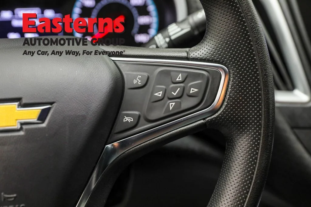 Used 2023 Gray Chevrolet LT image 16