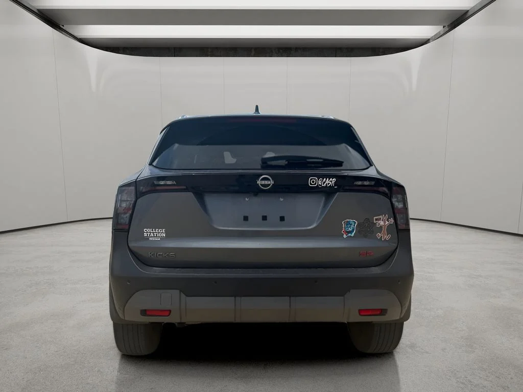 Used 2025 Gun Metallic Nissan SR image 5