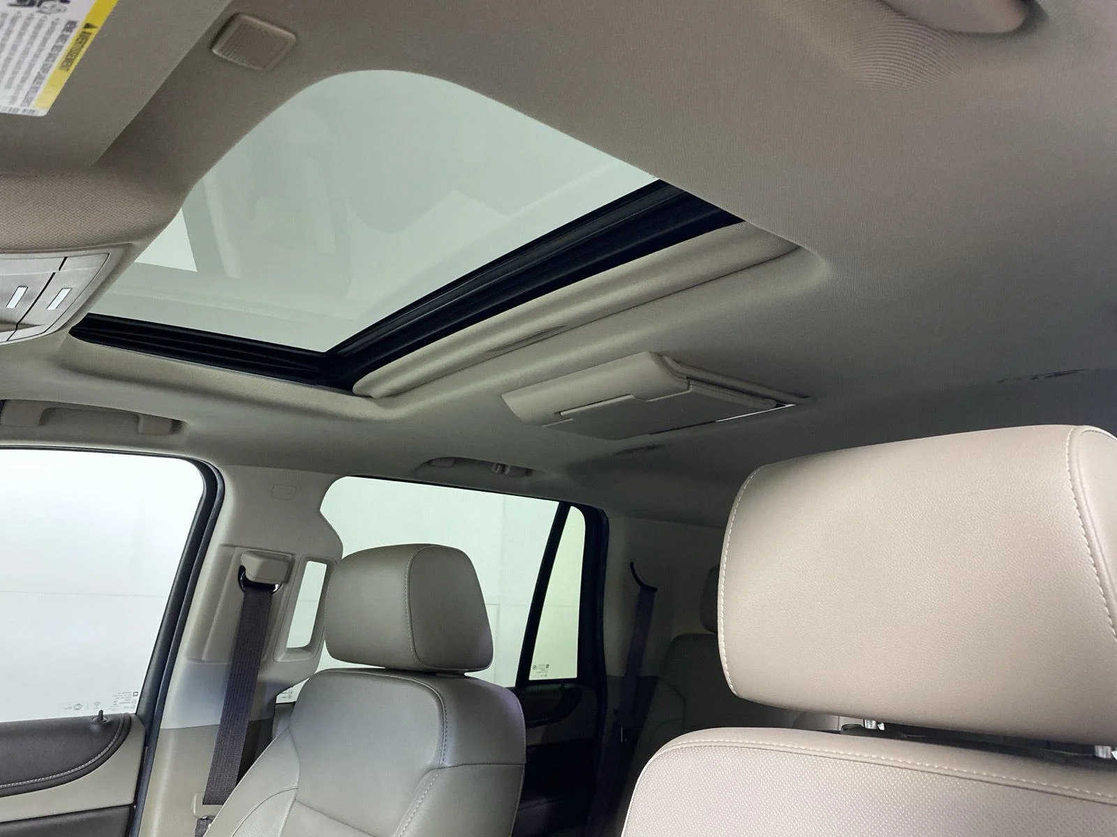 Used 2018 Summit White Chevrolet Premier image 14