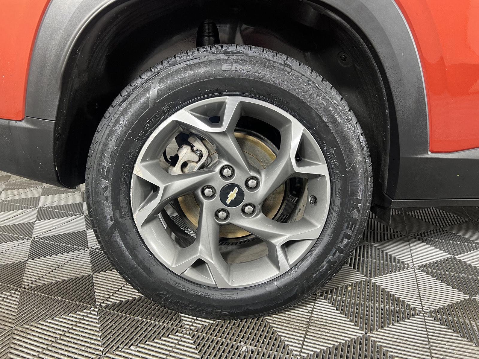 Used 2024 Cayenne Orange Metallic Chevrolet LT image 25
