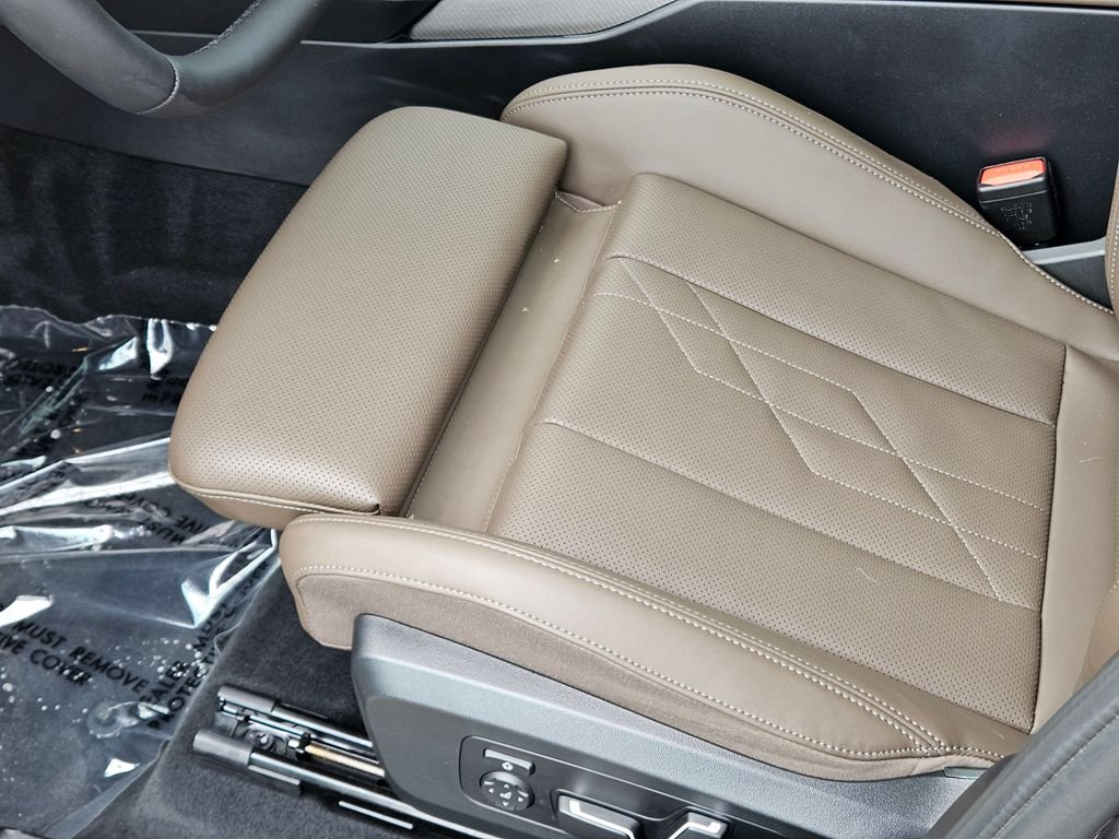 Used 2025 Dark Graphite Metallic BMW 30 xDrive image 32