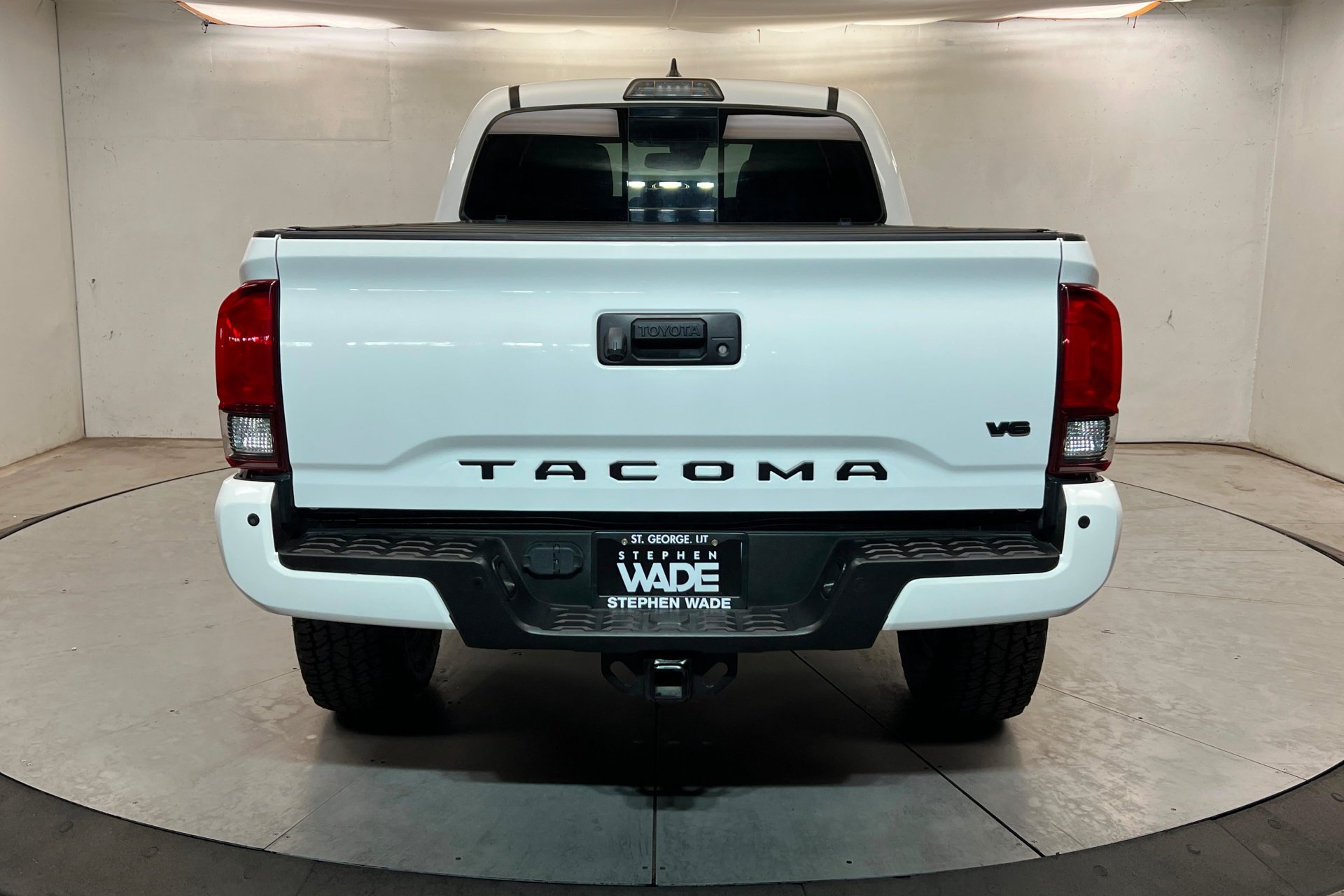 Used 2019 SUPER WHITE Toyota TRD Off-Road image 5