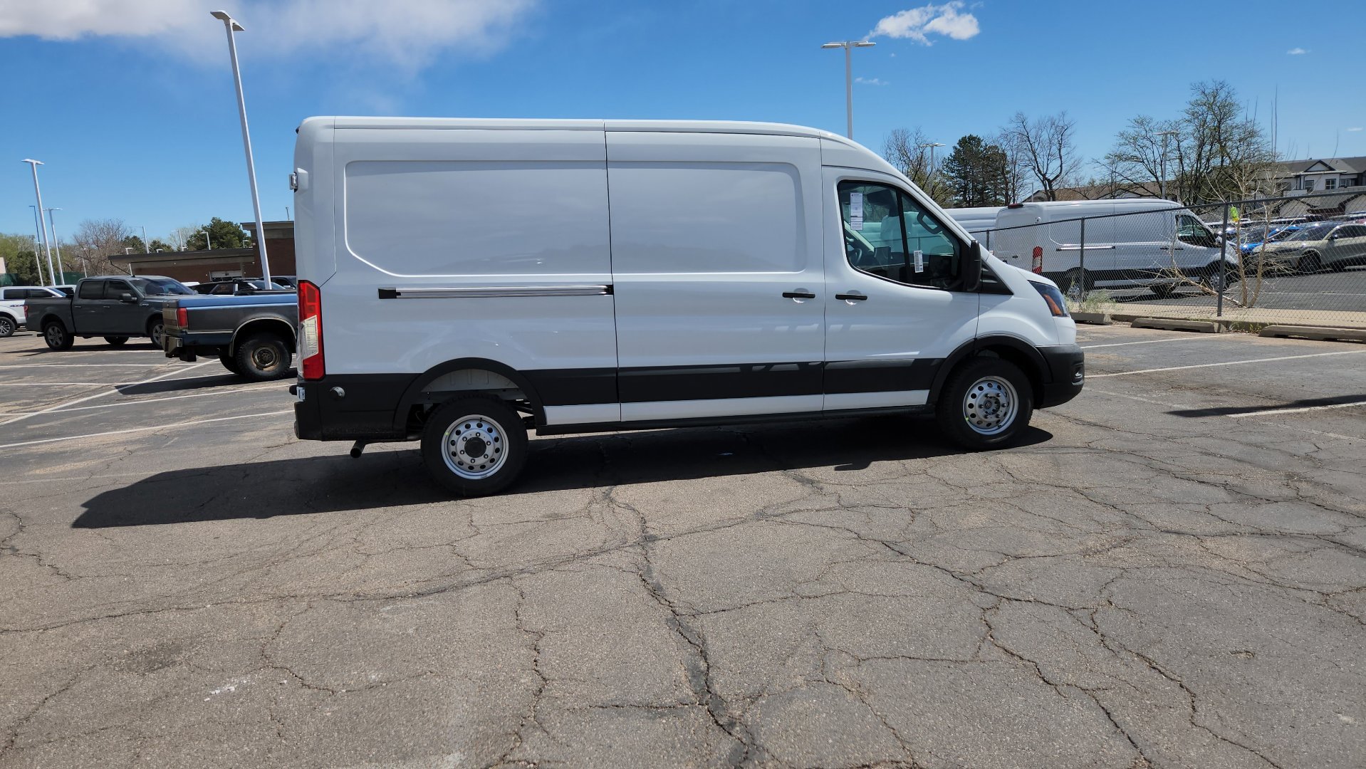 New 2026 Oxford White Ford Base image 17