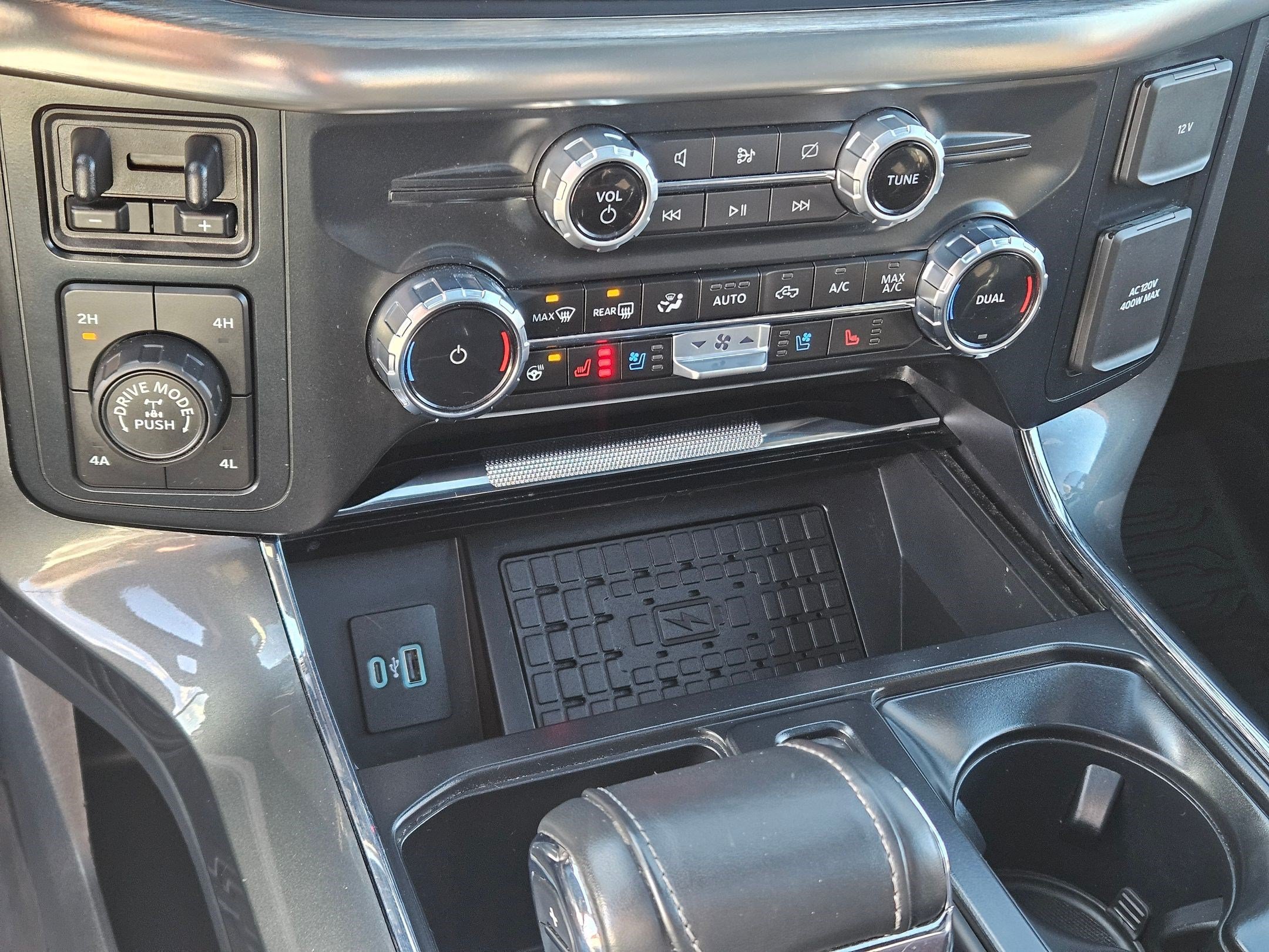 Used 2023 Black Ford LARIAT image 26