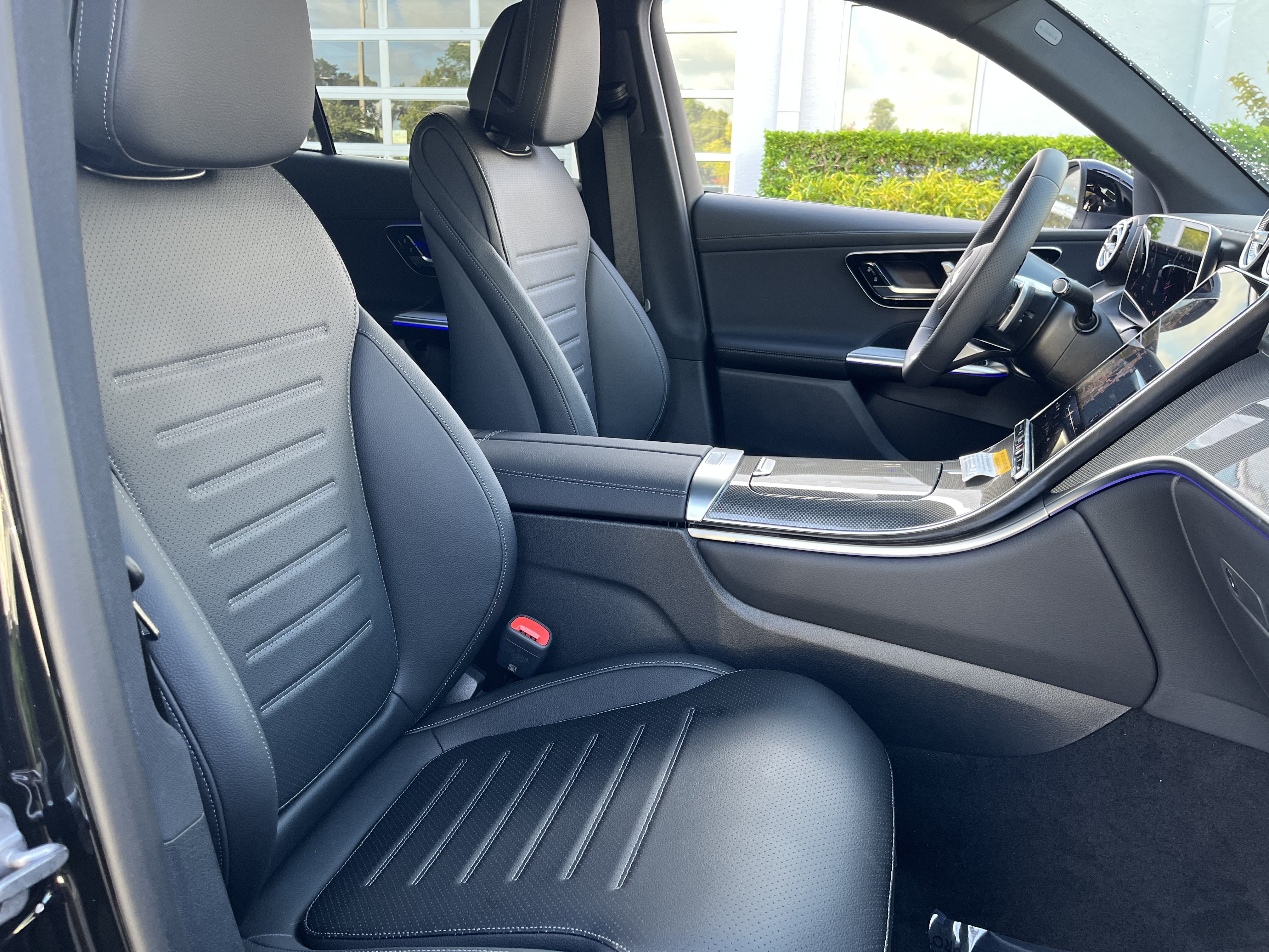 New 2026 Black Mercedes-Benz GLC 300 image 22