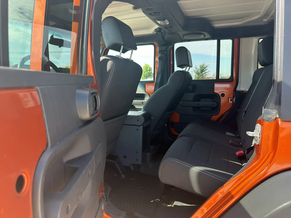 Used 2010 ORANGE Jeep Mountain image 11