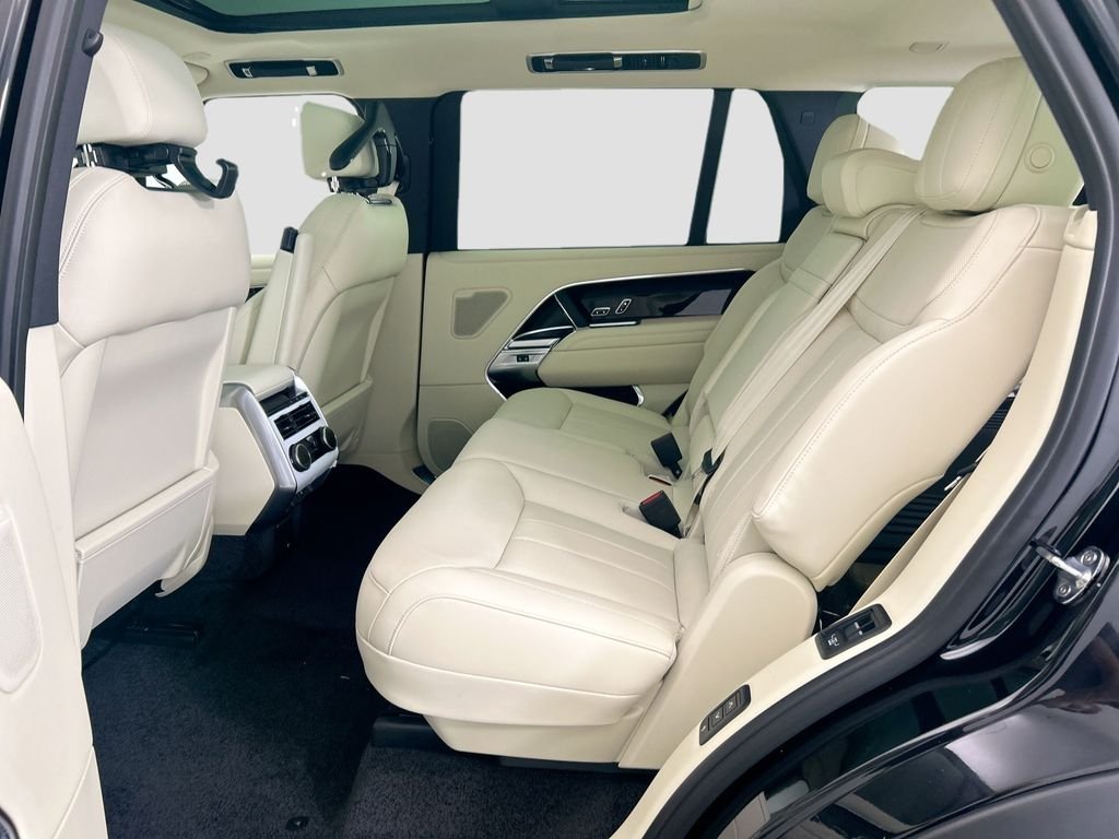 New 2026 Santorini Black Land Rover SE image 20