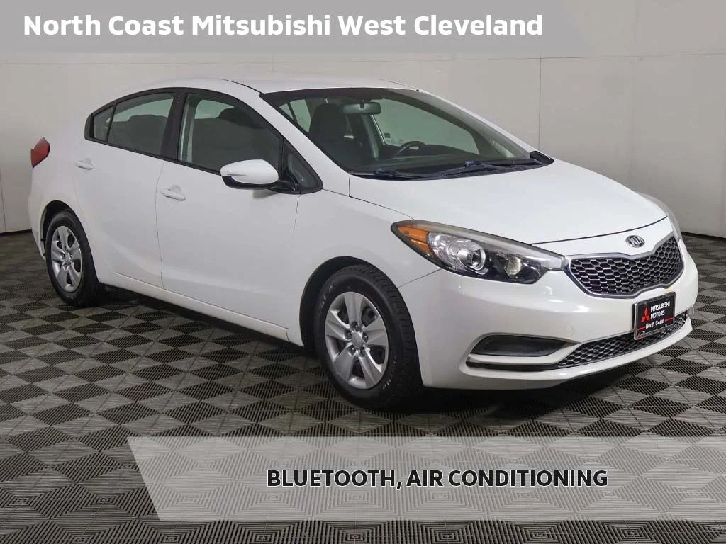Used 2016 White Kia LX image 1