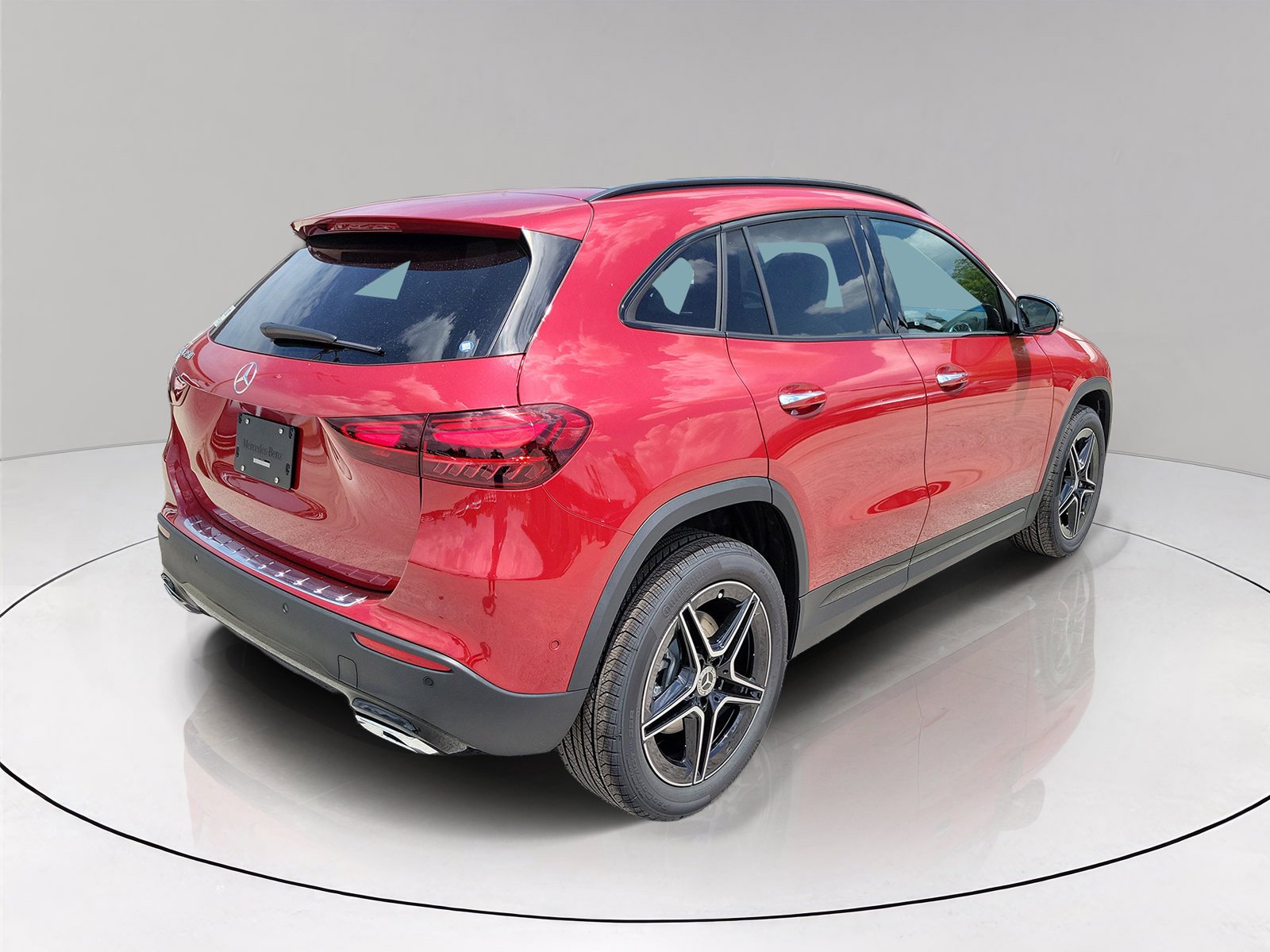 New 2026 MANUFAKTUR Patagonia Red Metallic Mercedes-Benz GLA 250 image 37