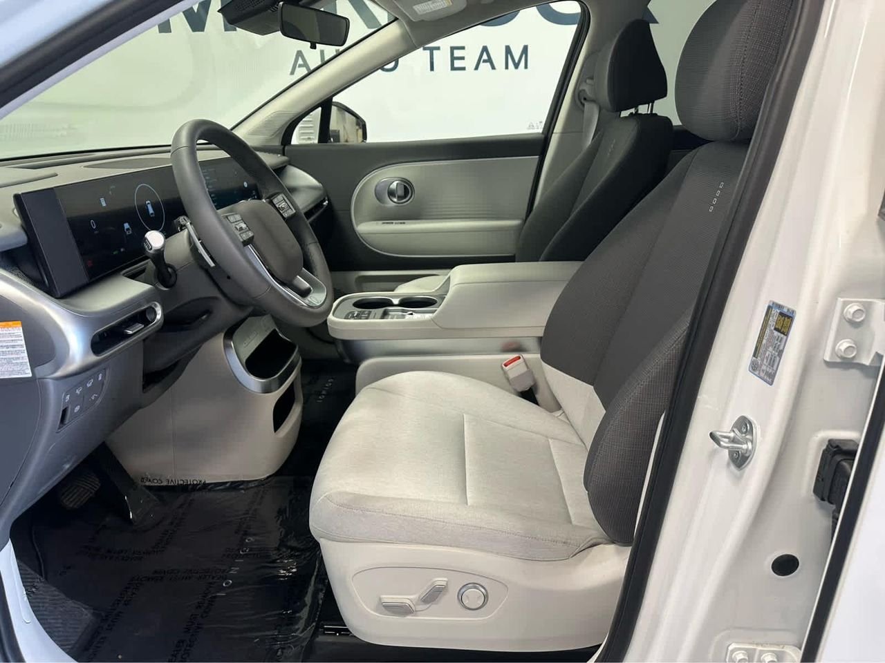 2026 Hyundai IONIQ 9 S - Photo 14