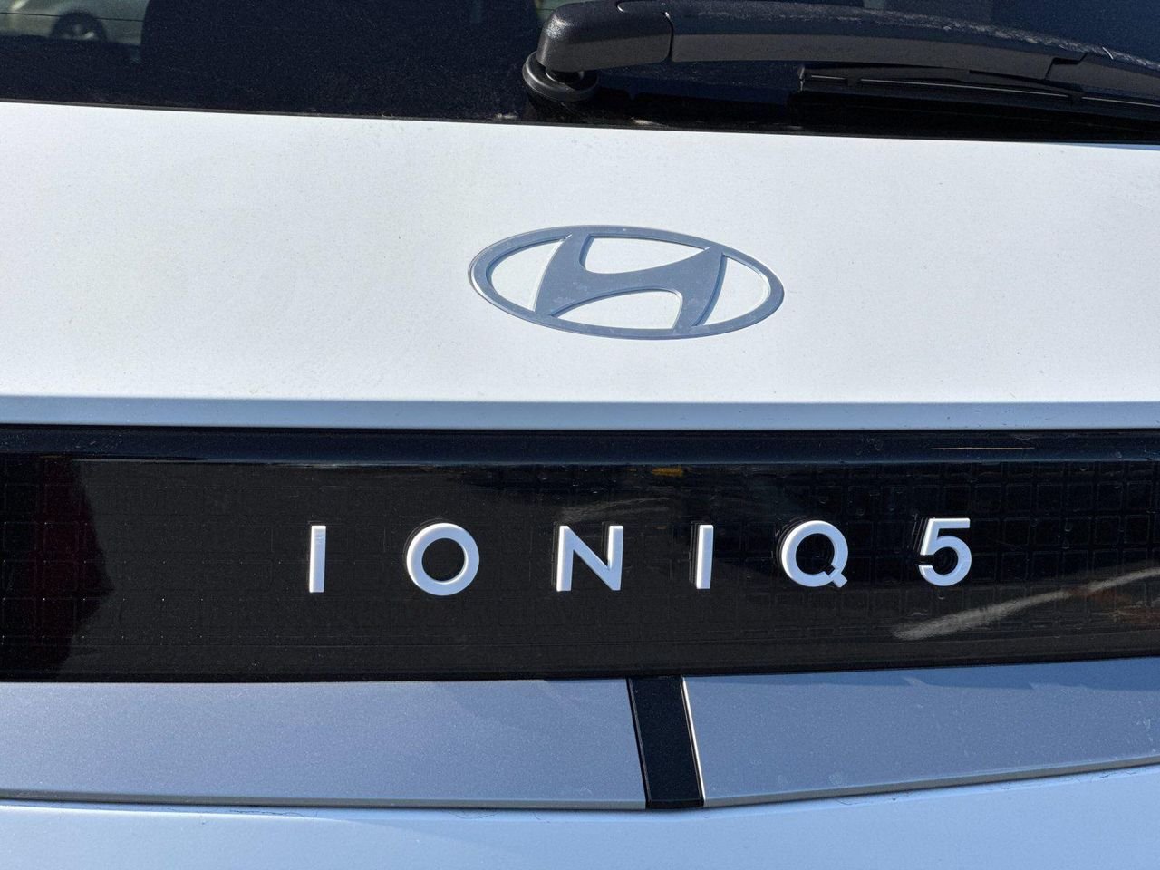 New 2026 White Hyundai SE image 26