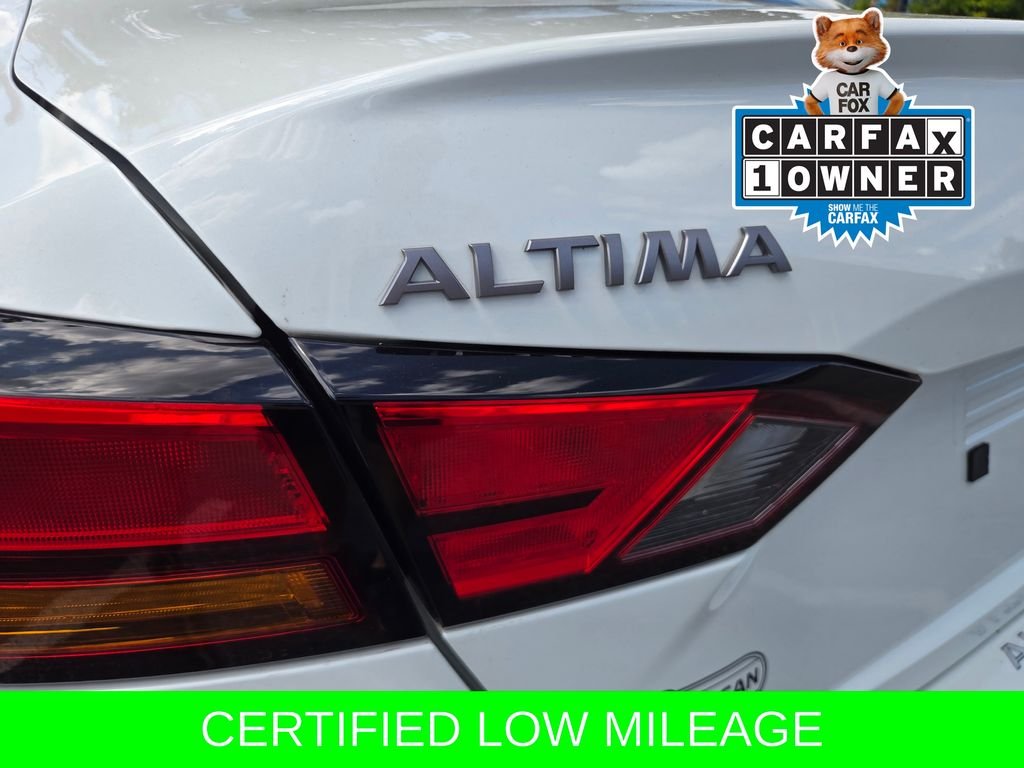 Used 2025 White Nissan 2.5 SR image 8