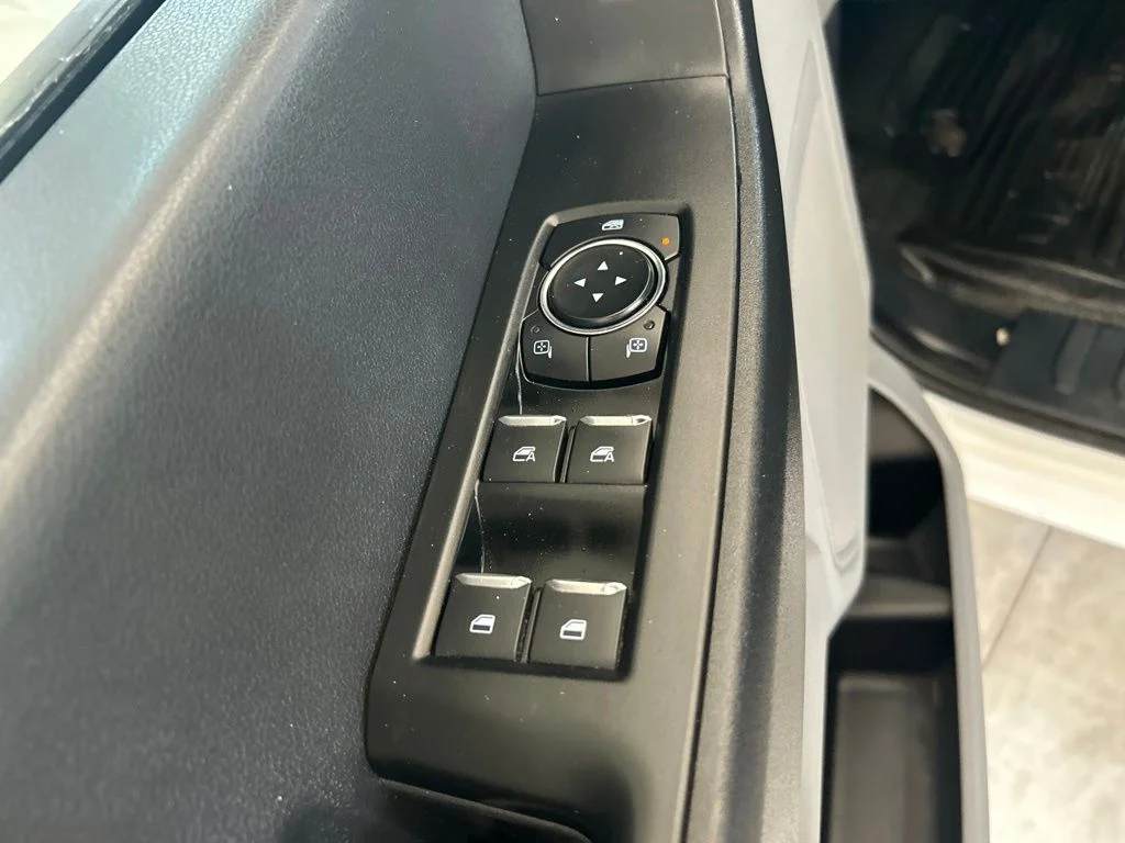 Used 2025 White Ford XL image 37
