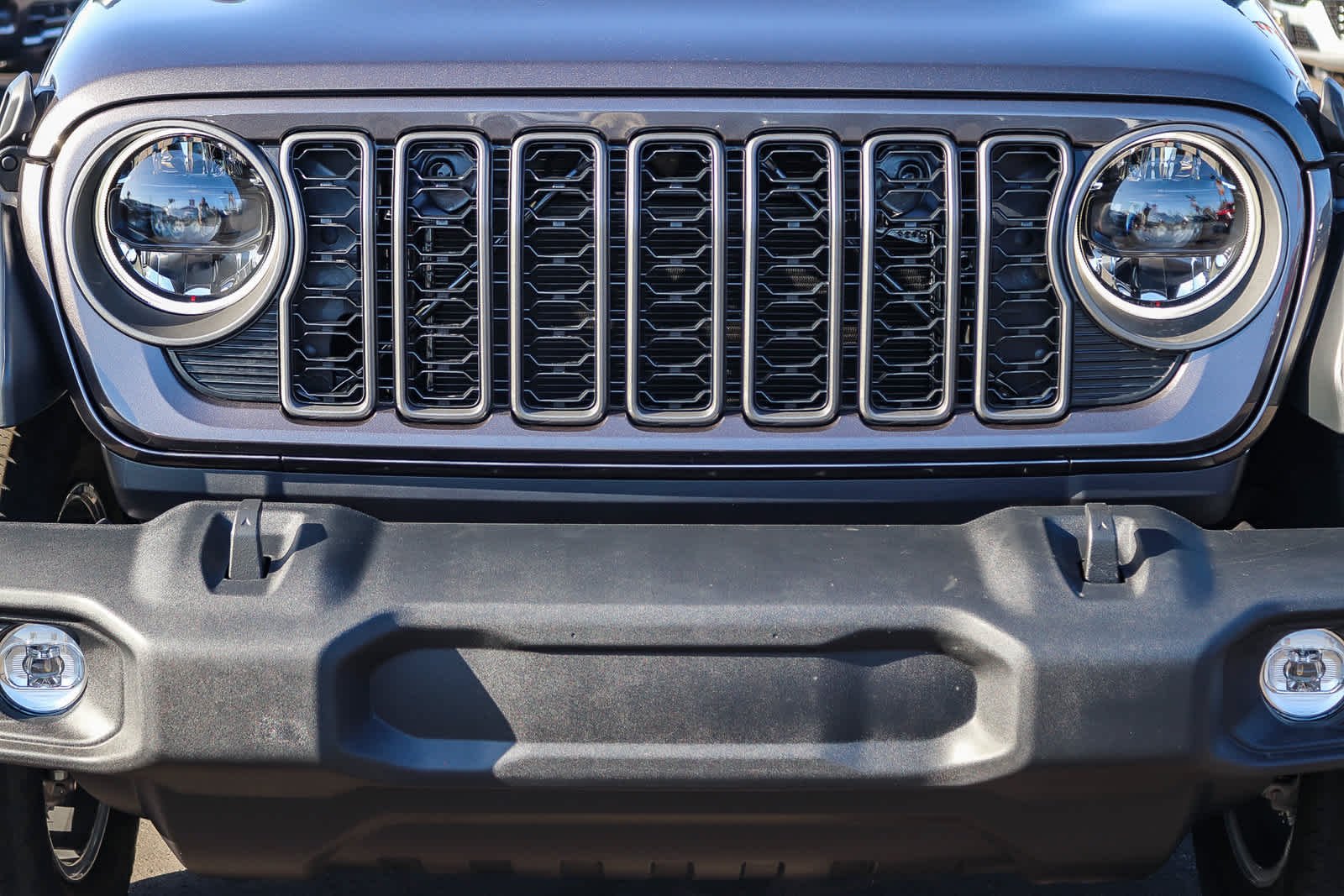 New 2027 Granite Crystal Metallic Clear-Coat Paint Jeep Sport S image 9