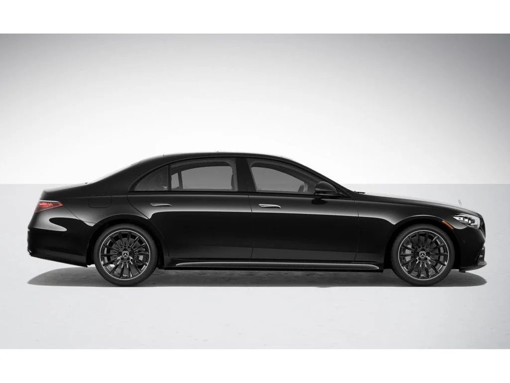 Used 2025 Black Mercedes-Benz S 580e image 16