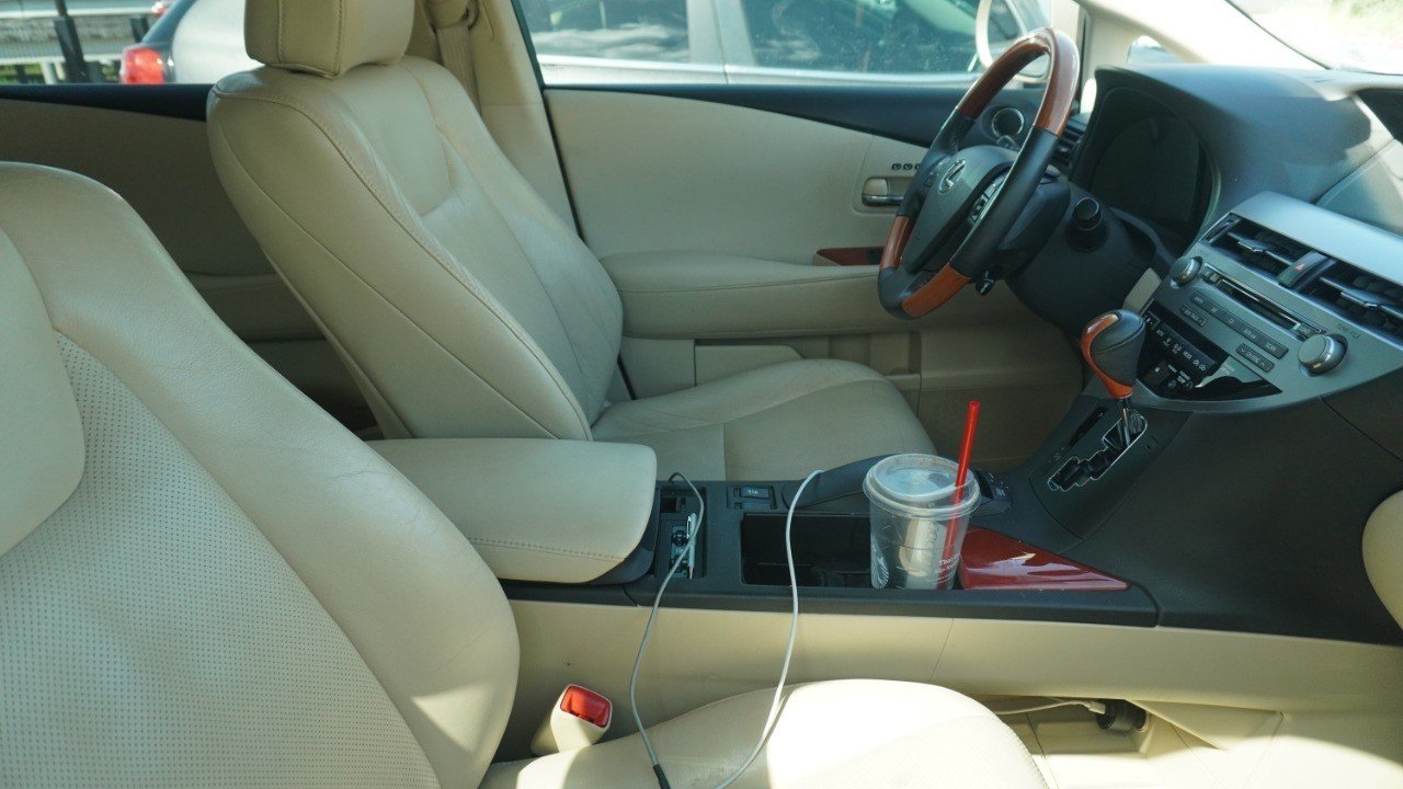 Used 2012 Beige Lexus  image 9