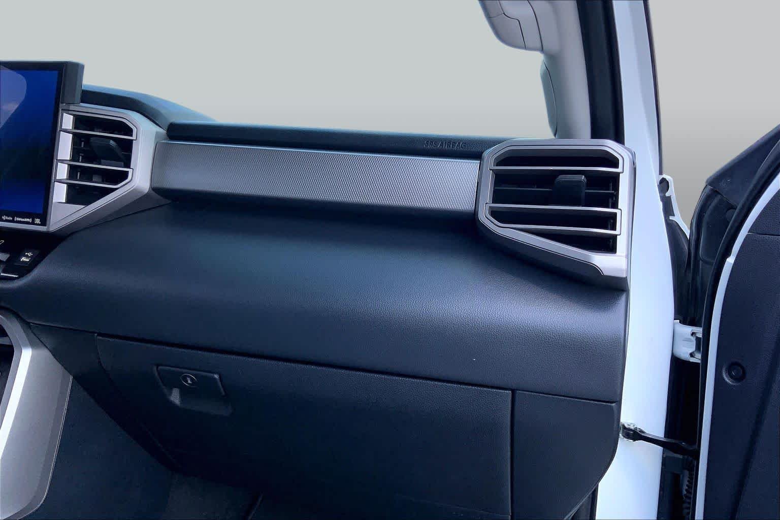 Used 2023 Wind Chill Pearl Toyota Limited image 18