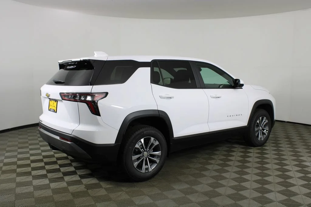New 2027 Summit White Chevrolet LT image 5